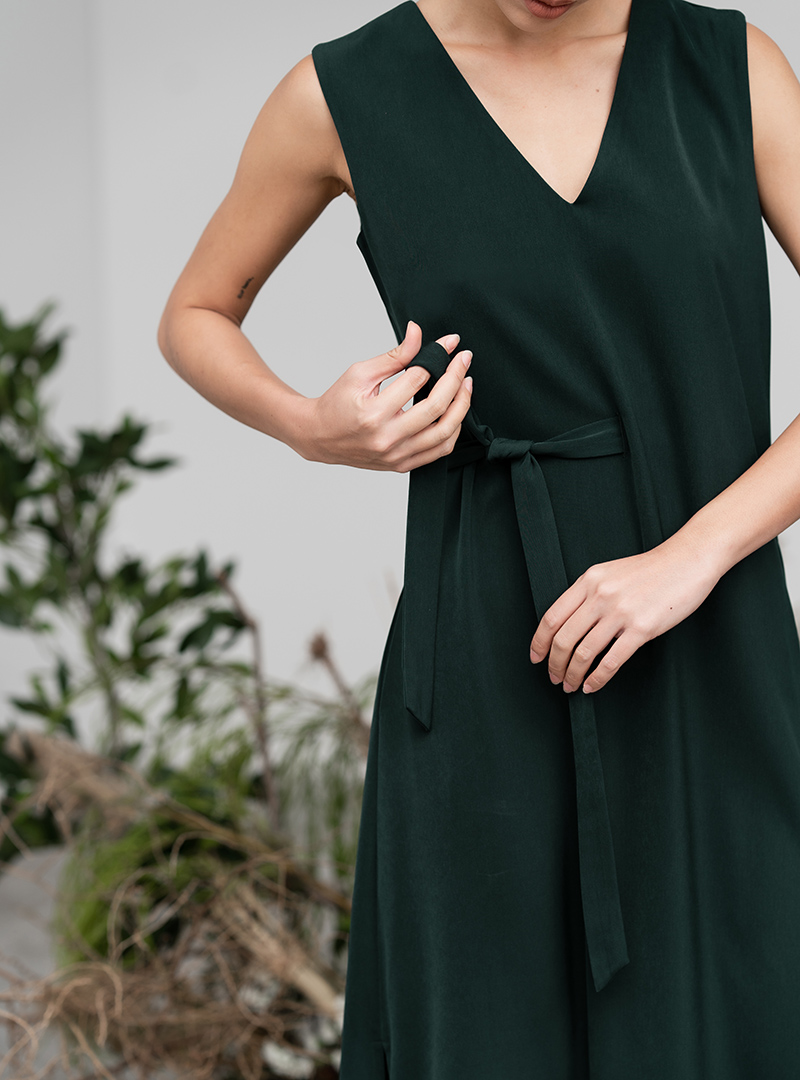 v neck dress