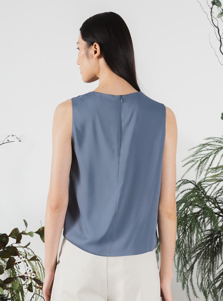 Drape-Neck Top w Pleats (Set B) - THE FORM