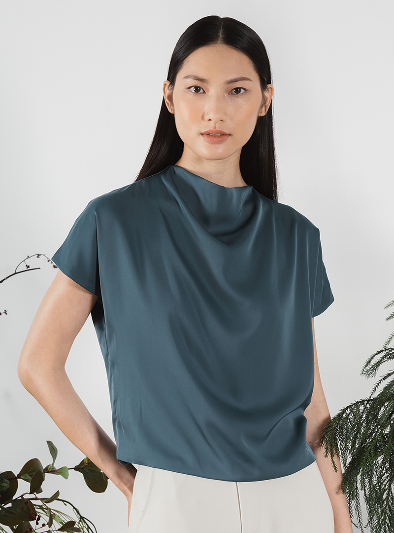 Drape-Neck Top w Sleeves (Set B) - THE FORM