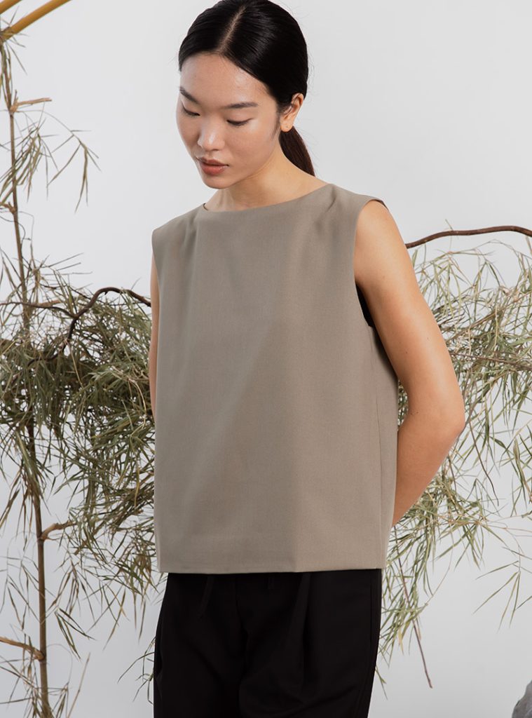 Oversized Sleeveless Top 2.0 - THE FORM